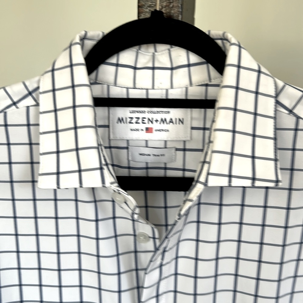 Navy Blue White Button Down Shirt Size Medium Trim Fit MIZZEN + MAIN USA 🇺🇸